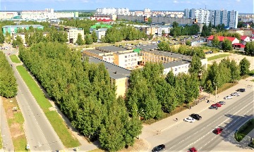 Нефтяной институт, перекресток улиц Мира и Нефтяников. 2022 год.