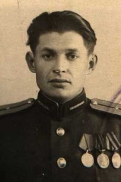 Кузнецов Григорий Александрович, 06.02.1926 г.р., уроженец деревни Билейка Свердловской области. Призван со школьной скамьи Ларьякским РВК 15 мая 1944 года. Воевал в составе 348 гвардейского стрелкового полка 107 гвардейской стрелковой дивизии, прошел путь от рядового до капитана. Имеет награды: 2 медали «За боевые заслуги», медаль «За победу над Германией в Великой Отечественной войне 1941–1945 гг.». 
Сведения в информационной системе «Память народа»: https://pamyat-naroda.ru/heroes/person-hero93722955 