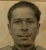 Сухушин Никандр Васильевич, 05.06.1905 г.р.. Родился в семье крестьян в деревне Чигара Парабельского района Нарымского округа. С 12-летнего возраста работал по найму. С 1927 по 1930 гг. проходил службу в РККА, участвовал в боях на Китайско-Восточной железной дороге (КВЖД). В 1931 году переехал в с. Нижневартовск, вступил в колхоз «Путь к социализму» деревни Соснино. 
В августе 1941 года призван на войну Ларьякским РВК. В 1943 году воевал в звании младший лейтенант в должности командира взвода минометной батареи 3 мотострелкового батальона 10 механизированной бригады. В 1944-1945 гг. воевал в звании гвардии младшего лейтенанта, гвардии лейтенанта в должности адъютанта штаба минометного батальона 21 Гвардейской механизированной Ярославской Краснознаменной Ордена Богдана Хмельницкого бригады. Имеет награды: 2 Ордена Красной Звезды, ордена Отечественной войны 1 и 2 степени, медаль «За победу над Германией в Великой Отечественной войне 1941–1945 гг.». 
Основание: Архивный отдел администрации города Нижневартовска. Фонд 18. Опись 3. Дело 2. Лист 1-3об.
Сведения в информационной системе «Память народа»: https://pamyat-naroda.ru/heroes/sm-person_guk1066478478/, https://pamyat-naroda.ru/heroes/sm-person_guk2118654/, https://pamyat-naroda.ru/heroes/isp-chelovek_spisok7322214/ 